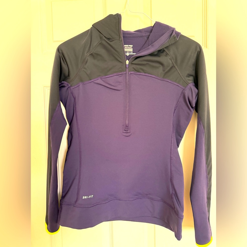 Nike pullover